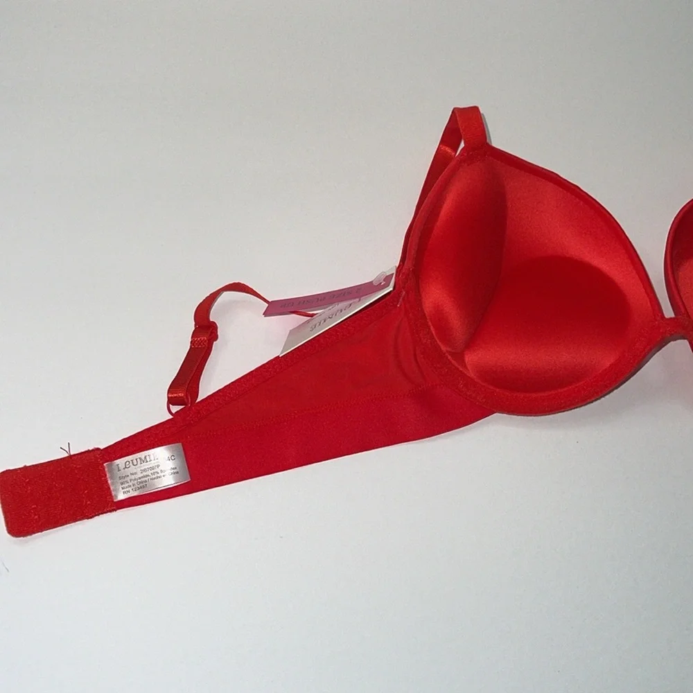 Super Push Up Extreme Padded Maximum Lift Add 2 Cup Size Bombshell Bra. NWT
